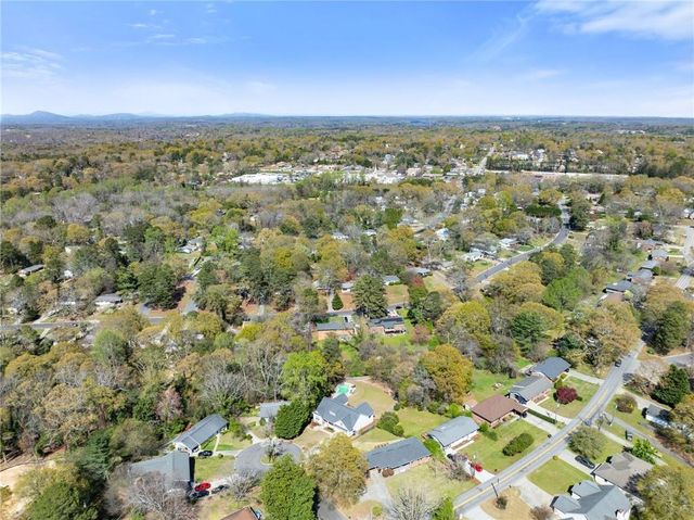 464 Holly Place, Gainesville, GA 30501