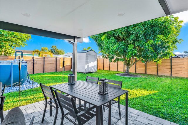 14265 SW 105th Ct, Miami, FL 33176