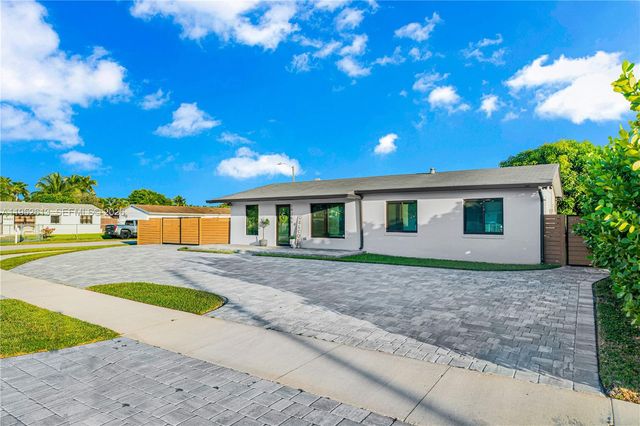 14265 SW 105th Ct, Miami, FL 33176