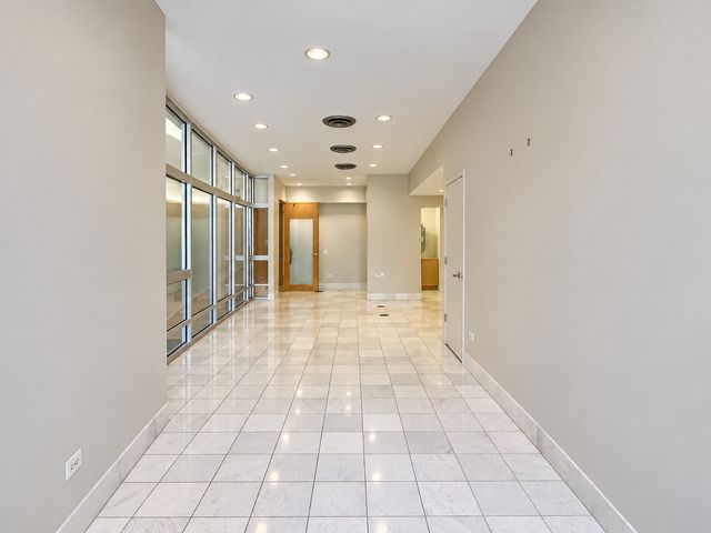 1311 E 57th Street, Chicago, IL 60637