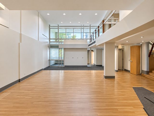 1311 E 57th Street, Chicago, IL 60637
