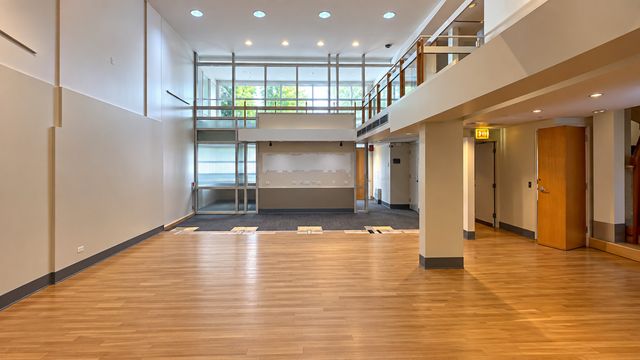1311 E 57th Street, Chicago, IL 60637