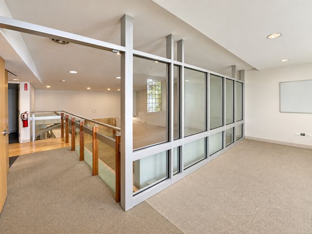 1311 E 57th Street, Chicago, IL 60637