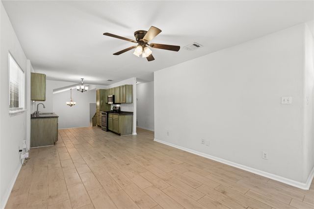 3118 Ross Avenue, Fort Worth, TX 76106