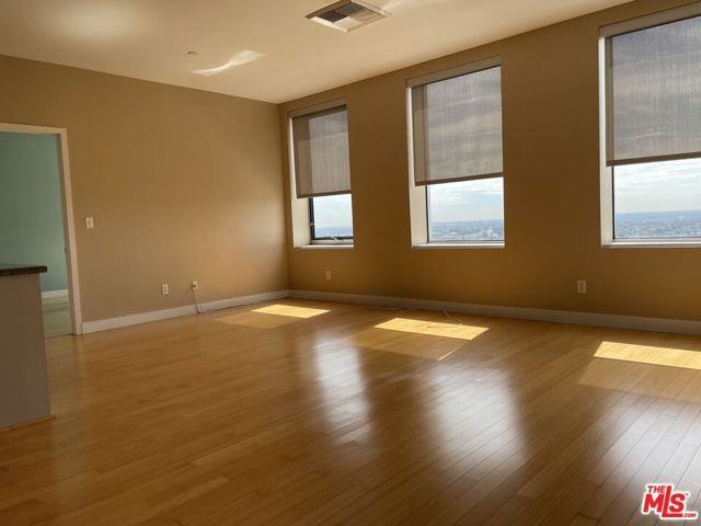 3810 Wilshire Boulevard 2112, Los Angeles, CA 90010