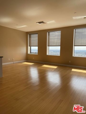 3810 Wilshire Boulevard 2112, Los Angeles, CA 90010