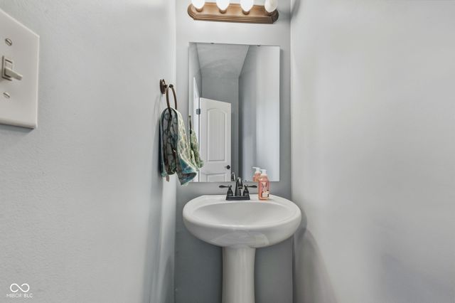 7158 Lakeland Trails Boulevard, Indianapolis, IN 46259