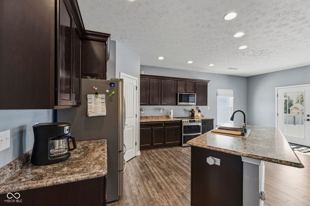 7158 Lakeland Trails Boulevard, Indianapolis, IN 46259