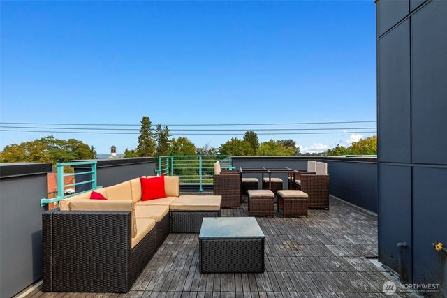 1645 22nd Avenue, Seattle, WA 98122