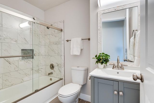 1534 Amsterdam Road, Fort Wright, KY 41011