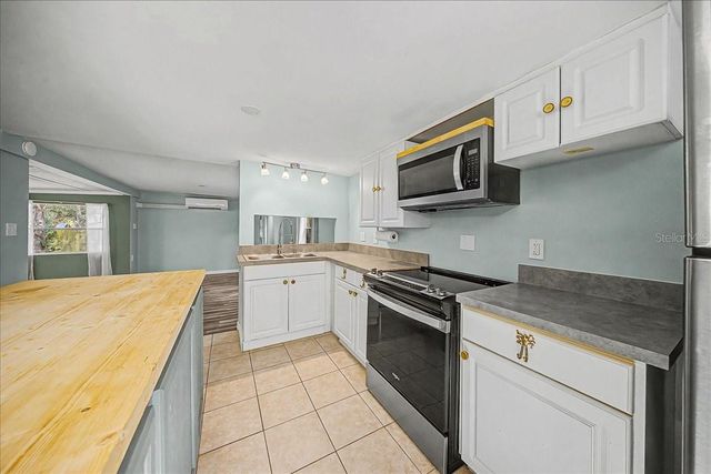 16789 SE 8TH PLACE, Silver Springs, FL 34488