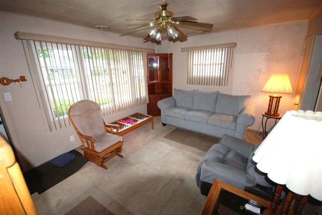 1620 E Meyers Avenue, Hazel Park, MI 48030