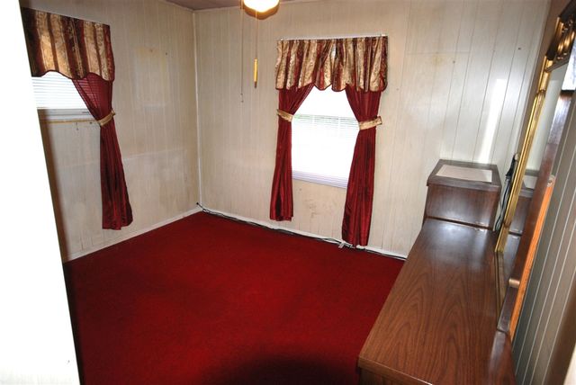 1620 E Meyers Avenue, Hazel Park, MI 48030