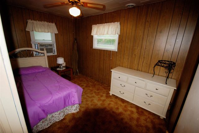 1620 E Meyers Avenue, Hazel Park, MI 48030