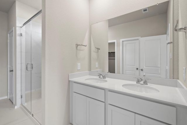 6718 Pebble Bluff Court, Cove, TX 77523