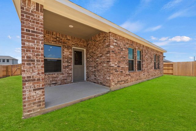 6718 Pebble Bluff Court, Cove, TX 77523