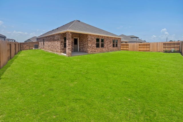 6718 Pebble Bluff Court, Cove, TX 77523