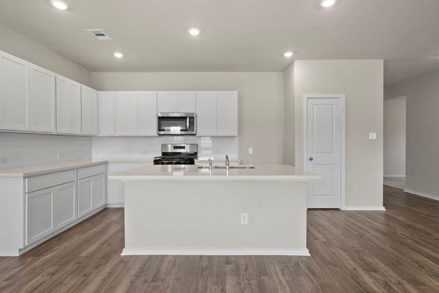 6718 Pebble Bluff Court, Cove, TX 77523