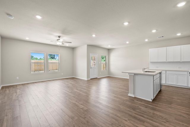6718 Pebble Bluff Court, Cove, TX 77523