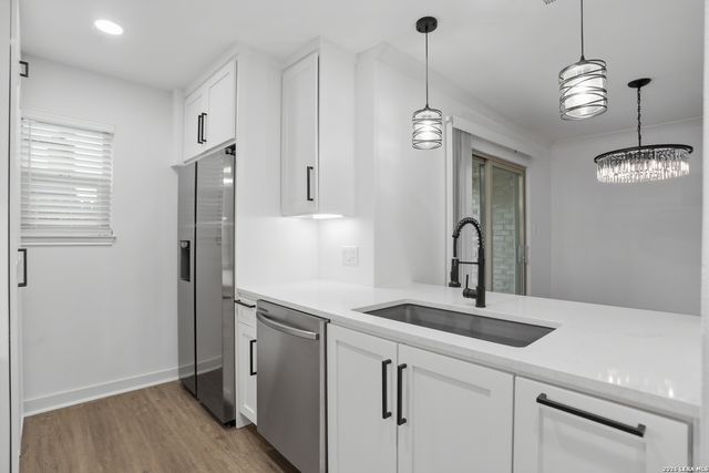 2718 Old Field Dr Apt 803, San Antonio, TX 78247