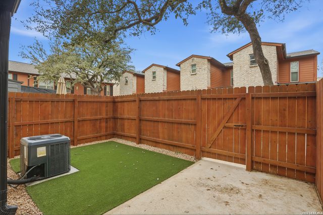 2718 Old Field Dr Apt 803, San Antonio, TX 78247