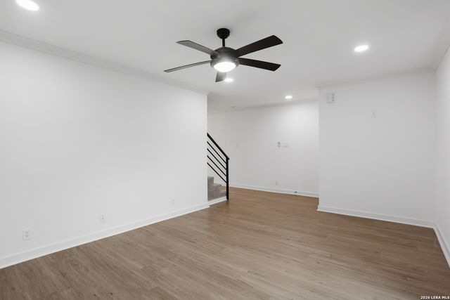 2718 Old Field Dr Apt 803, San Antonio, TX 78247