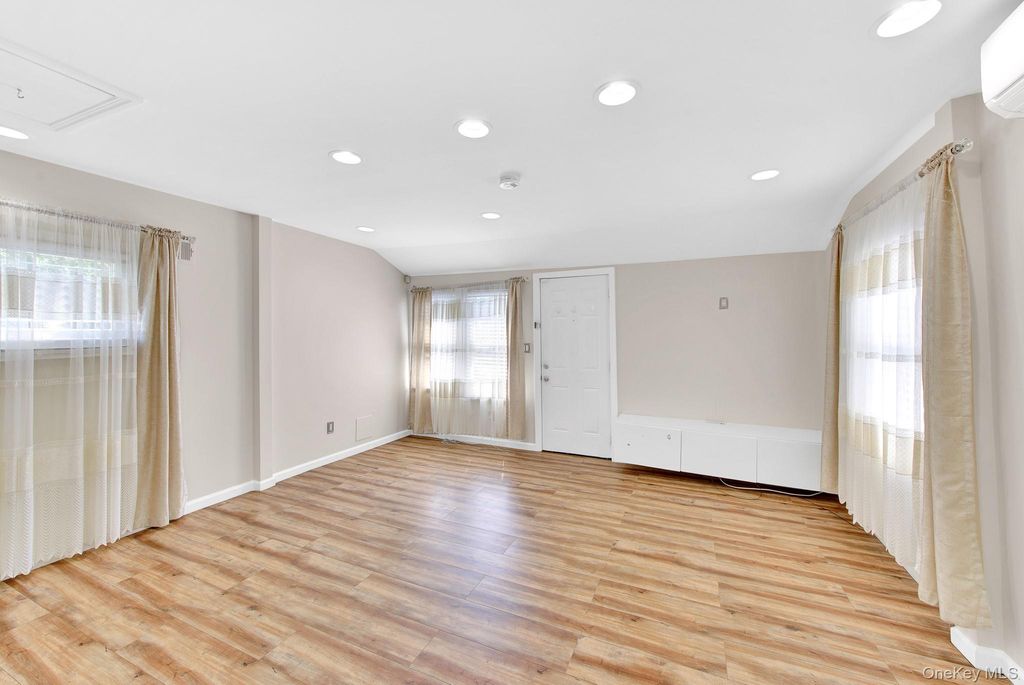 2 Sampson Street E, East Rockaway, NY 11518 — photo 3