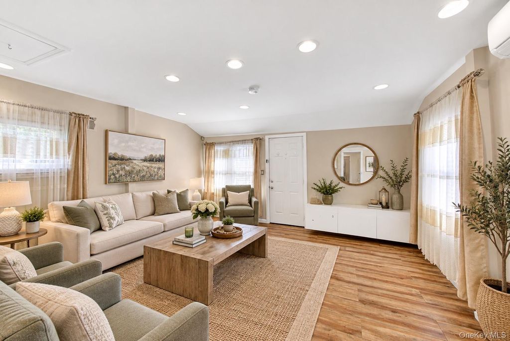 2 Sampson Street E, East Rockaway, NY 11518 — photo 4