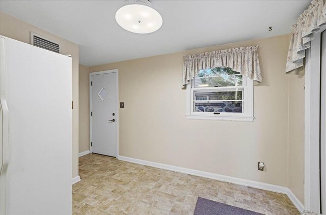 N56W5543 Sunnyside LANE, Cedarburg, WI 53012
