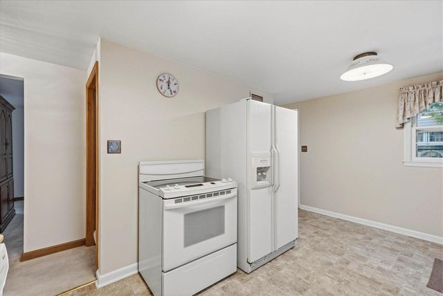 N56W5543 Sunnyside LANE, Cedarburg, WI 53012