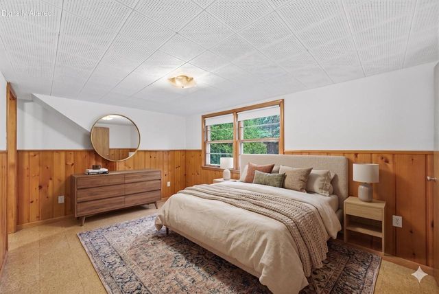 N56W5543 Sunnyside LANE, Cedarburg, WI 53012