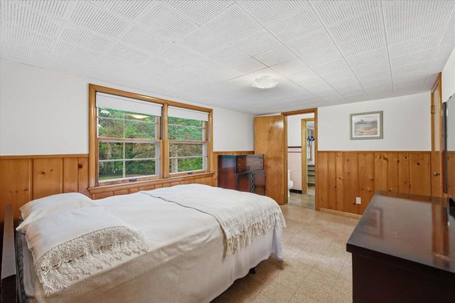 N56W5543 Sunnyside LANE, Cedarburg, WI 53012