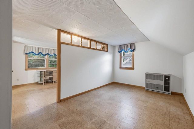 N56W5543 Sunnyside LANE, Cedarburg, WI 53012