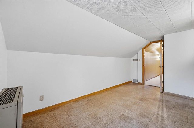 N56W5543 Sunnyside LANE, Cedarburg, WI 53012