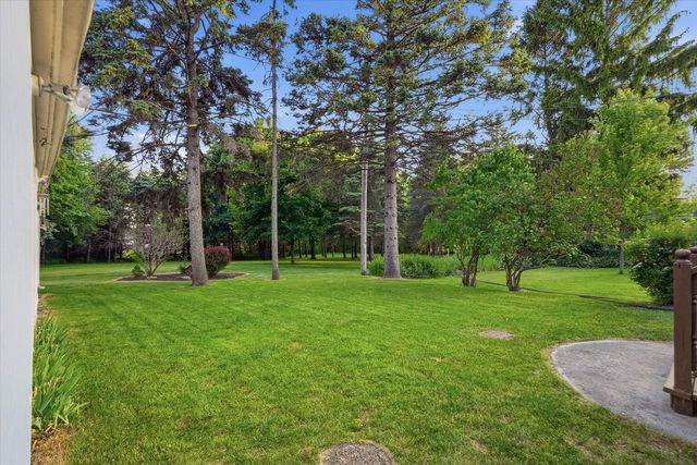 N56W5543 Sunnyside LANE, Cedarburg, WI 53012