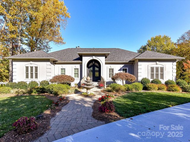 21300 Carina Lane, Cornelius, NC 28031