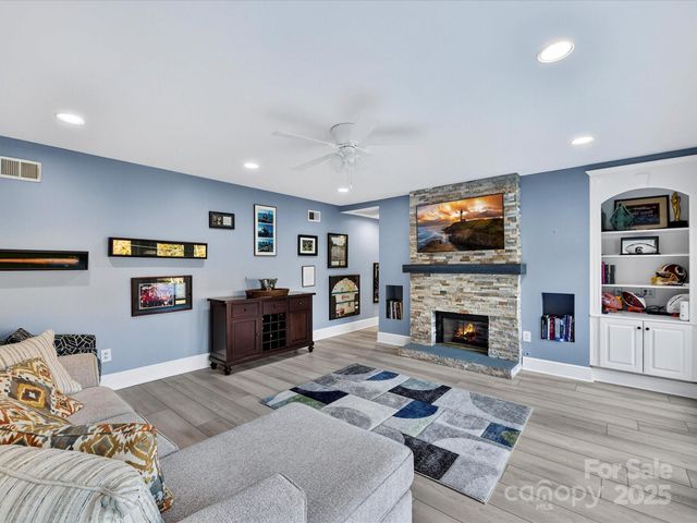 21300 Carina Lane, Cornelius, NC 28031