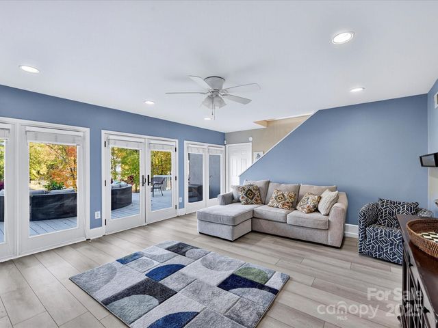 21300 Carina Lane, Cornelius, NC 28031