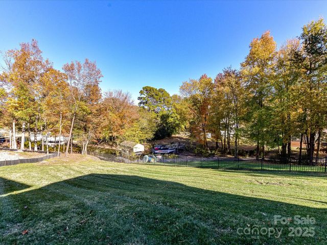 21300 Carina Lane, Cornelius, NC 28031