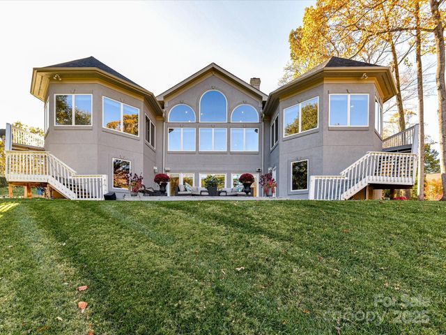 21300 Carina Lane, Cornelius, NC 28031