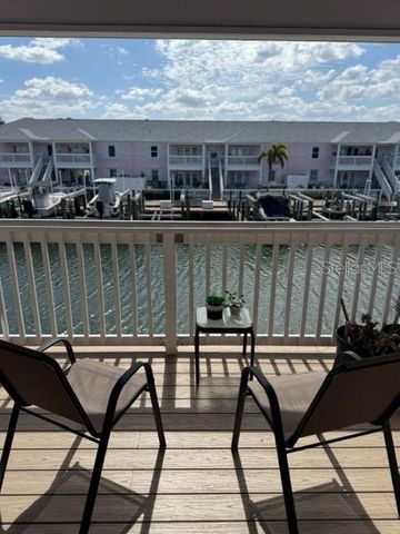 5156 BEACH DRIVE SE C, St Petersburg, FL 33705