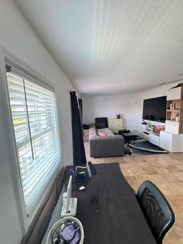 5156 BEACH DRIVE SE C, St Petersburg, FL 33705