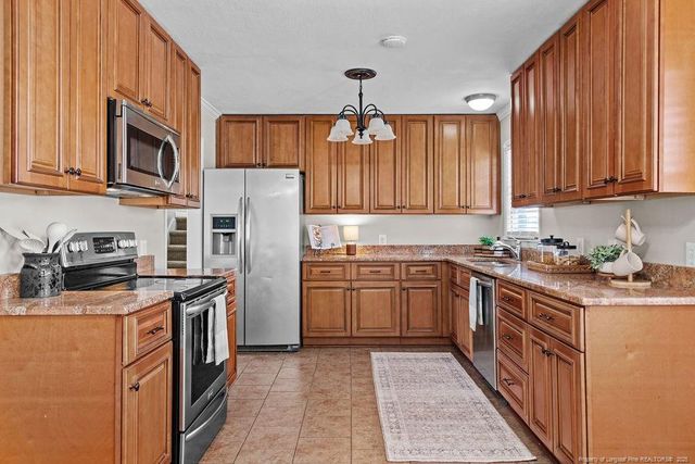 5823 Fairway Drive, Hope Mills, NC 28348