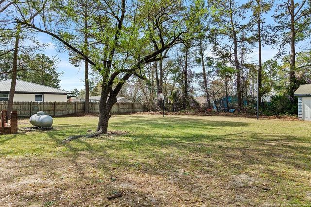5823 Fairway Drive, Hope Mills, NC 28348