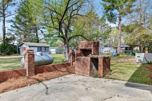 5823 Fairway Drive, Hope Mills, NC 28348