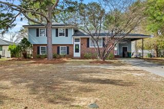 5823 Fairway Drive, Hope Mills, NC 28348