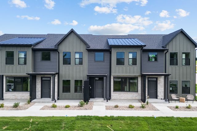 917 Percheron Lane, Norwalk, IA 50211