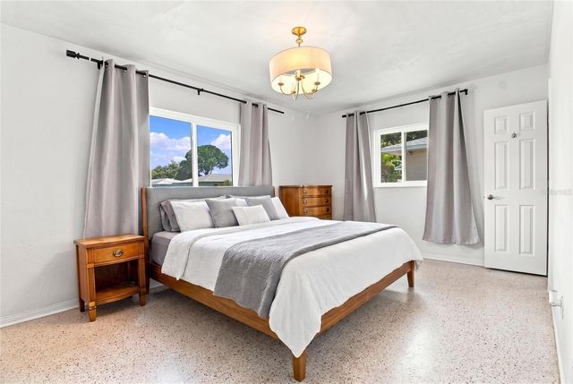 4100 18TH AVENUE N, St Petersburg, FL 33713