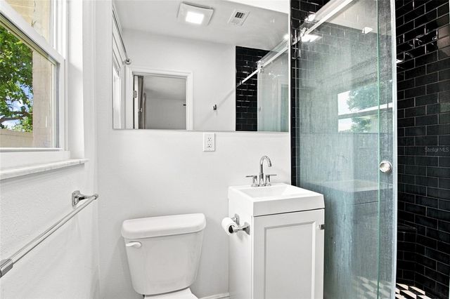 4100 18TH AVENUE N, St Petersburg, FL 33713