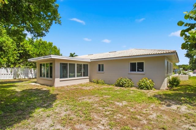 4100 18TH AVENUE N, St Petersburg, FL 33713